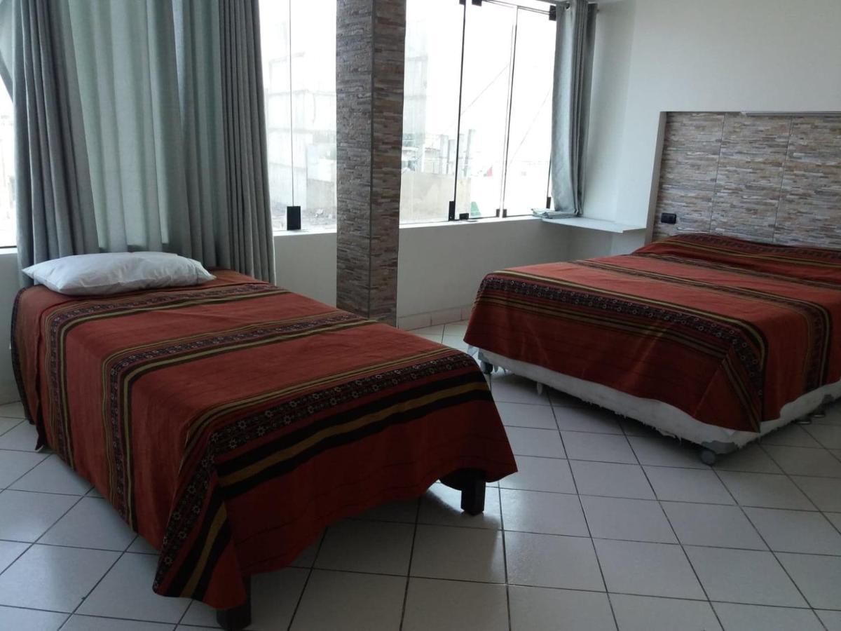 Hostal Fatima Huacho Eksteriør billede